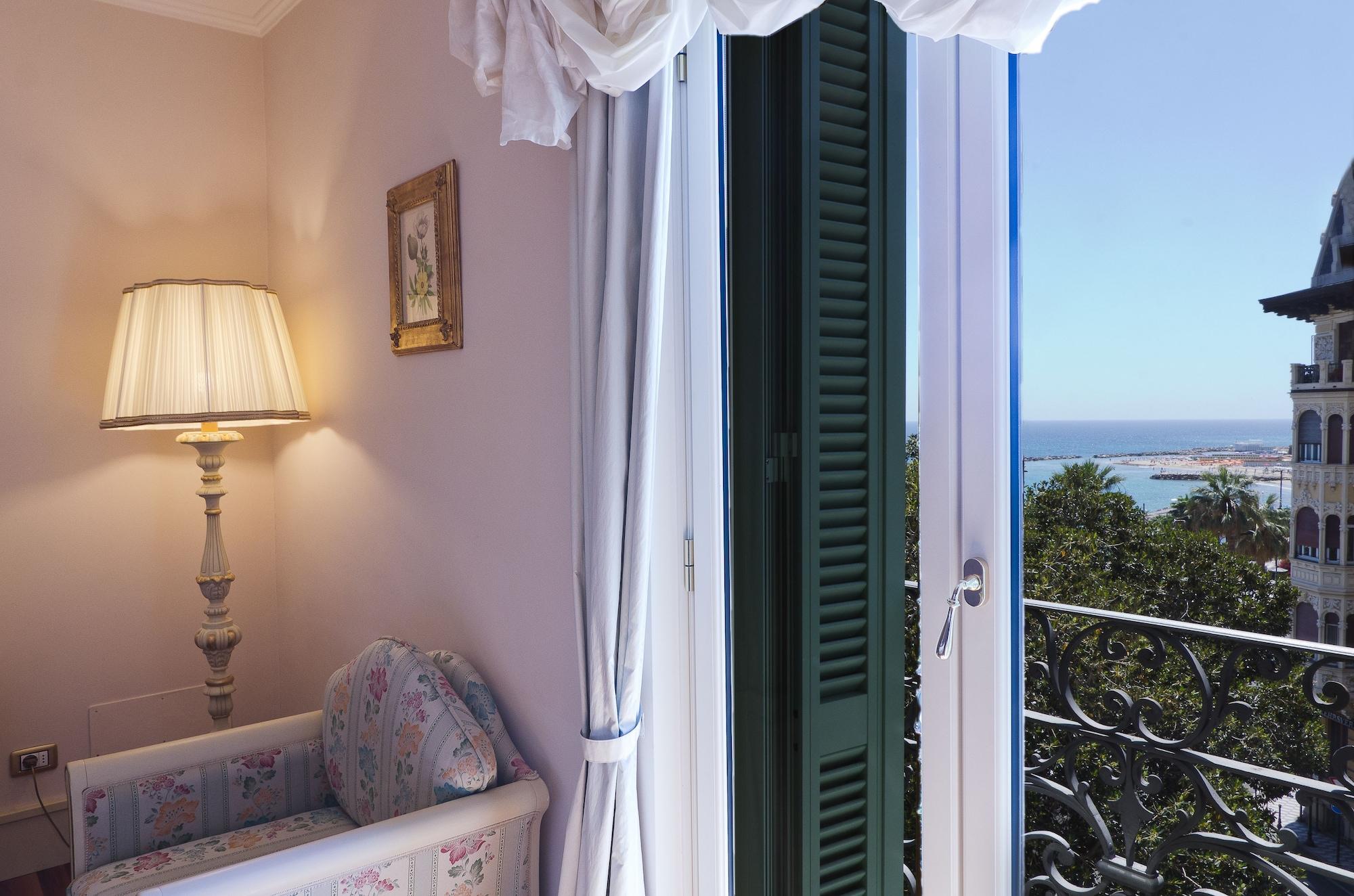 Hotel De Paris 4*