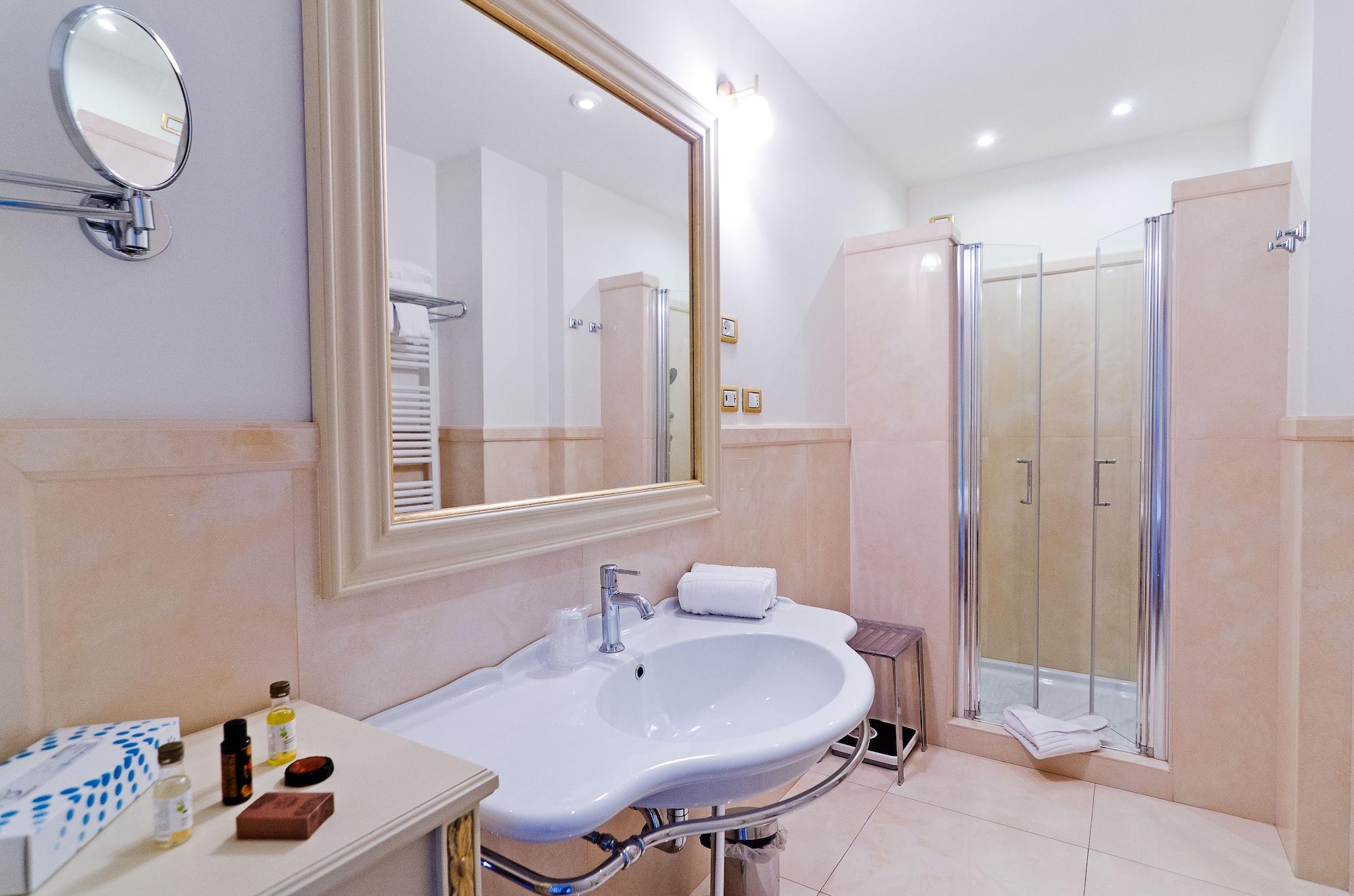 Hotel De Paris 4*
