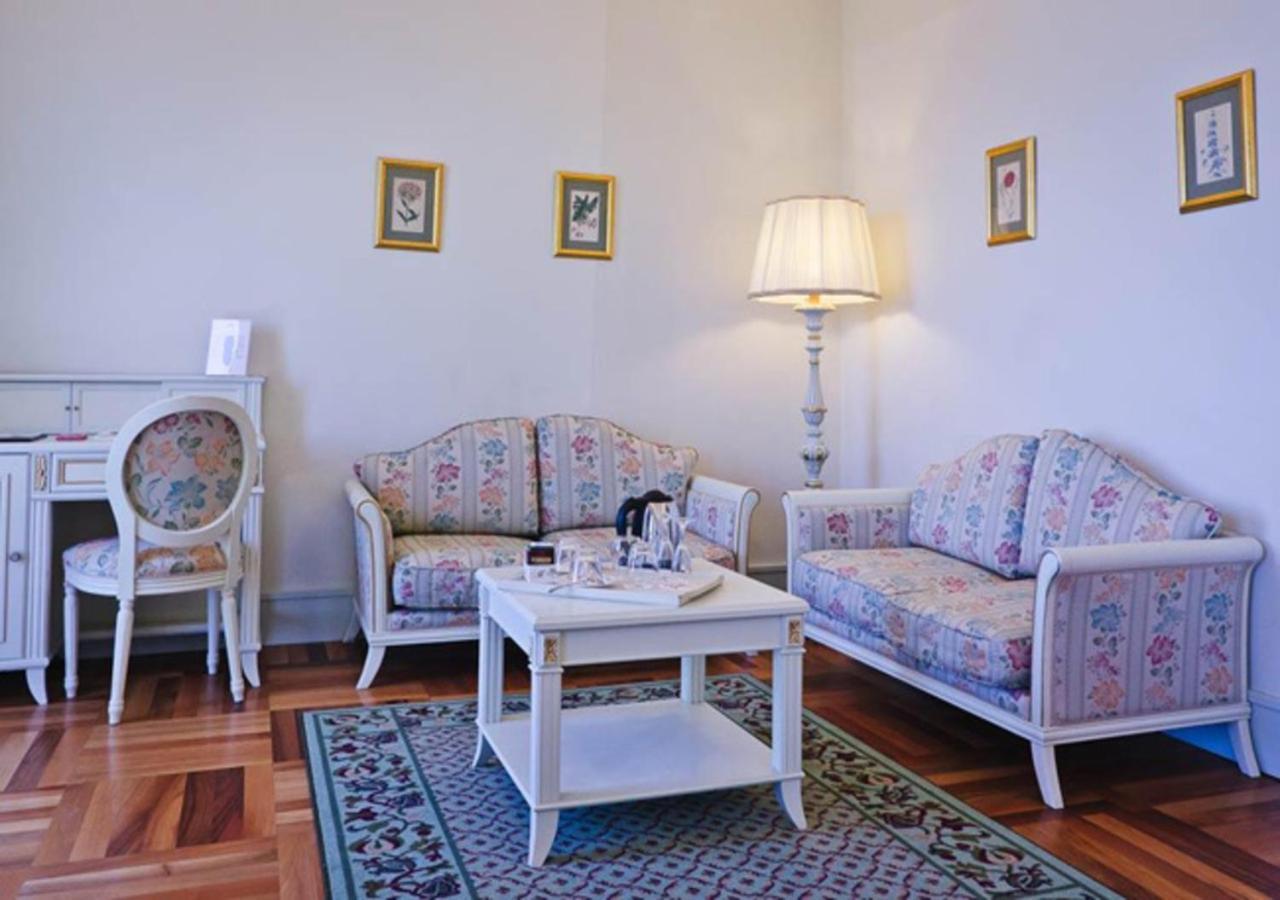 De Paris Hotel